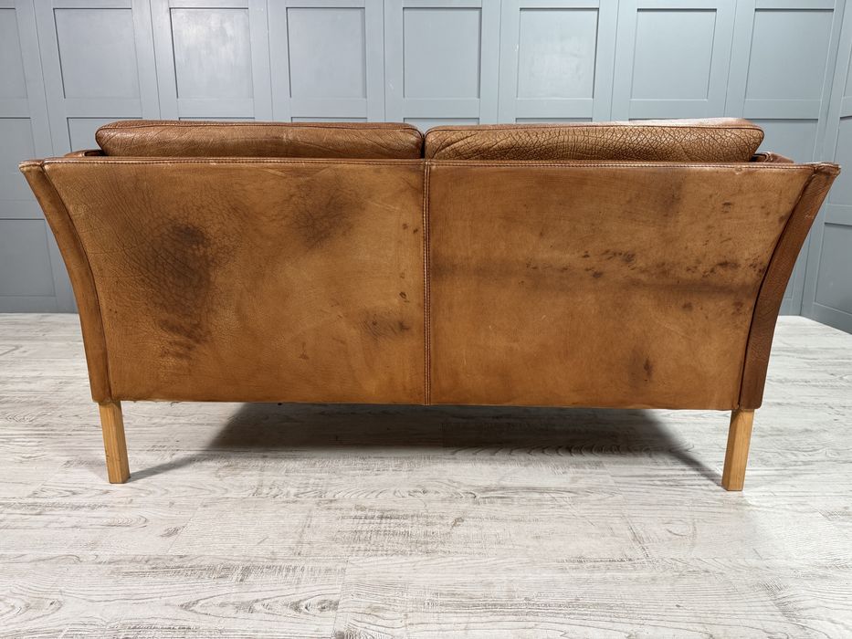 Винтидж диван 2-ка естествена кожа Д1134