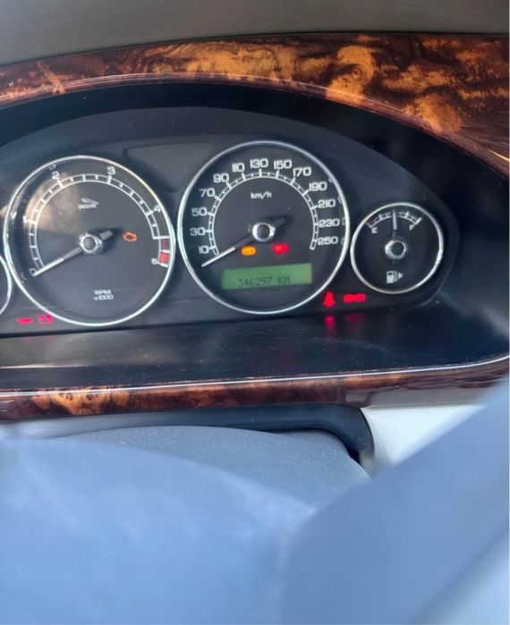 Vand sau schimb jaguar x type