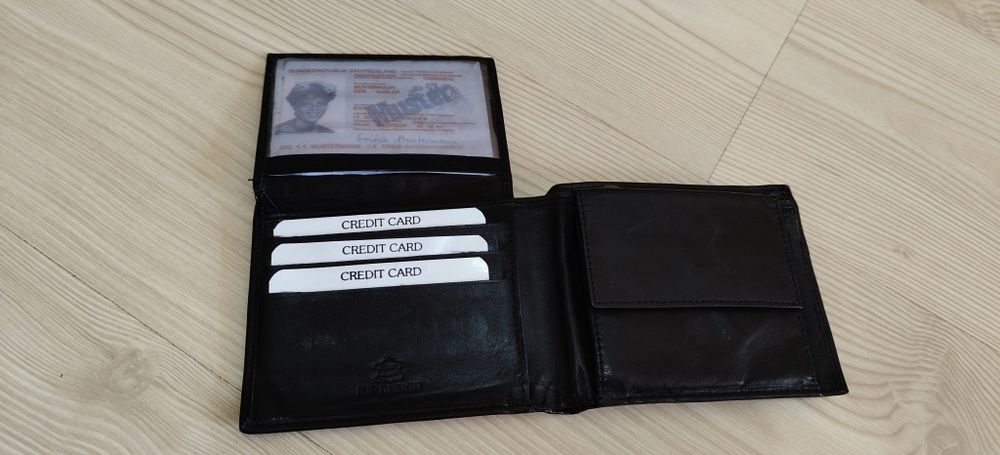 Мъжки портфейл естествена кожа на немската фирма HJP