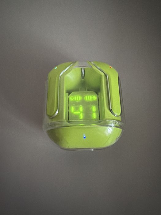 Bluetooth TWS наушники с кейсом и LED индикатором