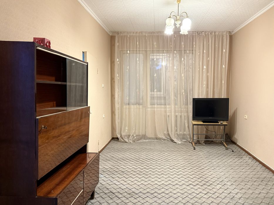 Двухкомнатная 2/3/4 Лисунова 1а, Зеркалка, Кадышева, Школа №151