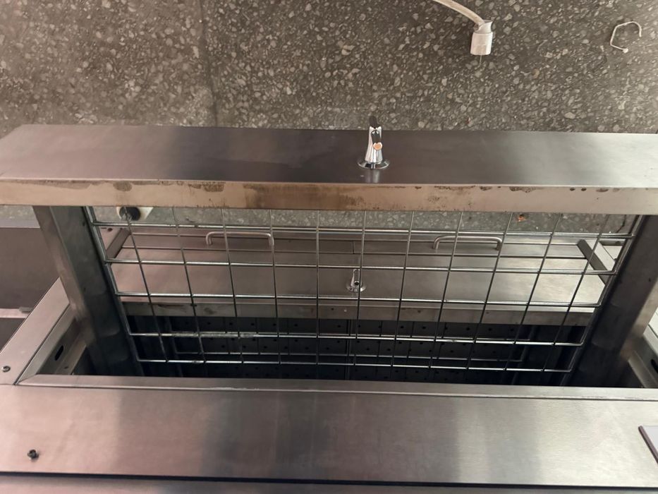 Хладилни и топли витрини