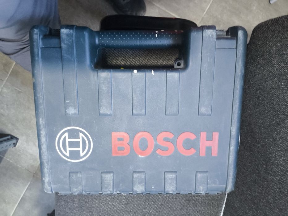 Шуруповерт Bosch 18V