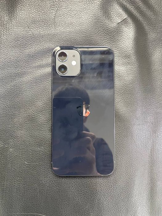 iPhone 12 4/64gb