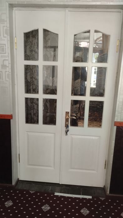 Двери деревянные б/у. Ёгоч эшиклар