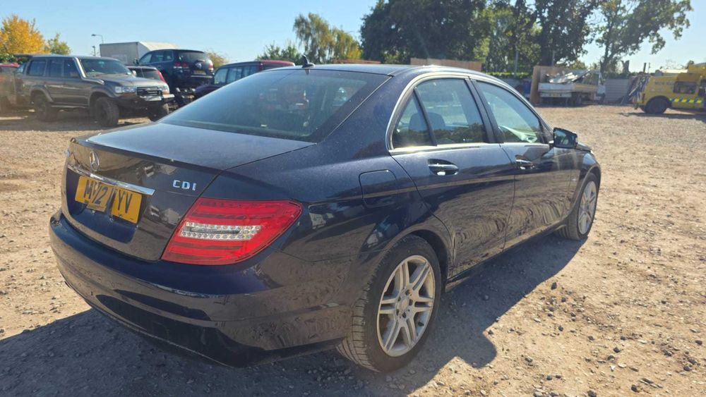 Dezmembrez Mercedes C class 2012