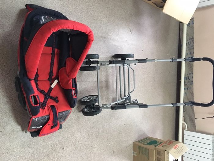 продам коляску Пьер-Карден