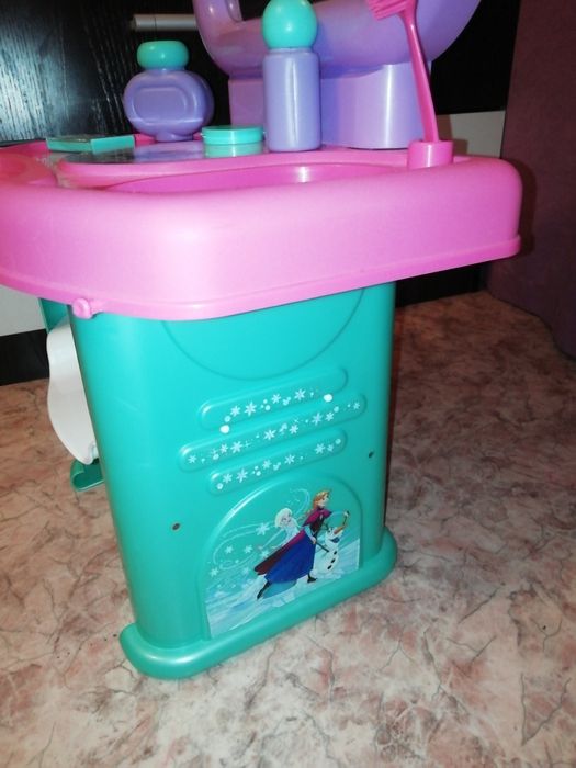 Продам зеркало для девочки