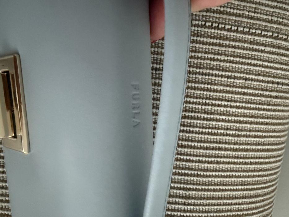 Дамска чанта Furla естествена  кожа и велур в небесно синьо, и цвят праскова
