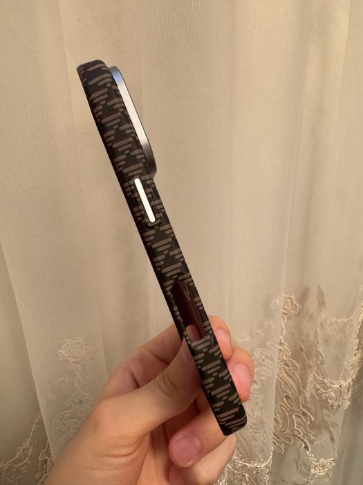 iPhone 16 Pro чехол