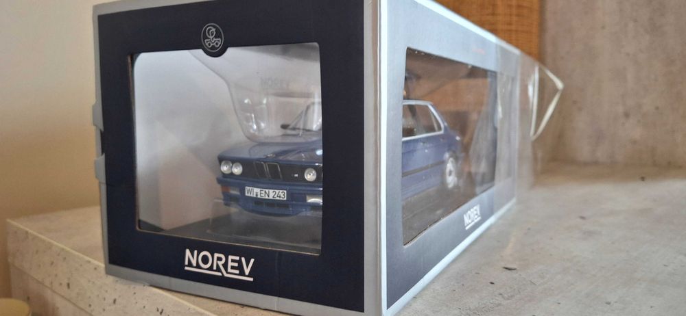Авто-модел BMW M535i 1987 Blue Metallic, Norev, M 1:18