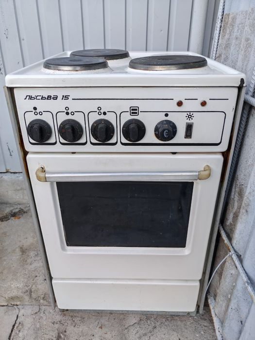Продам эл плиту бу