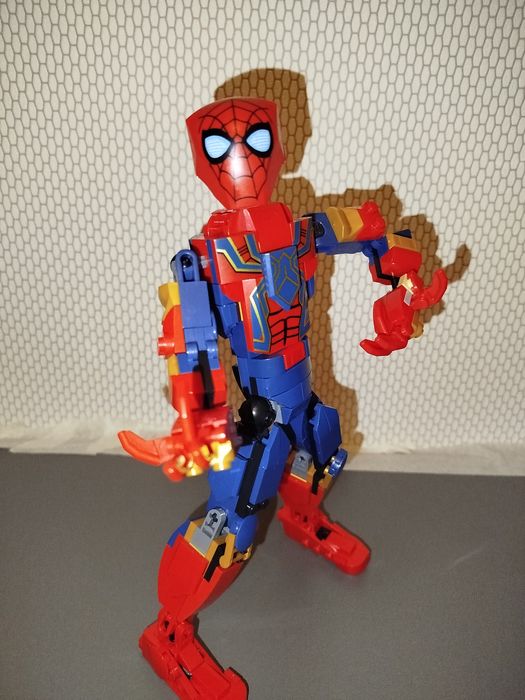 Человек паук лего собранный