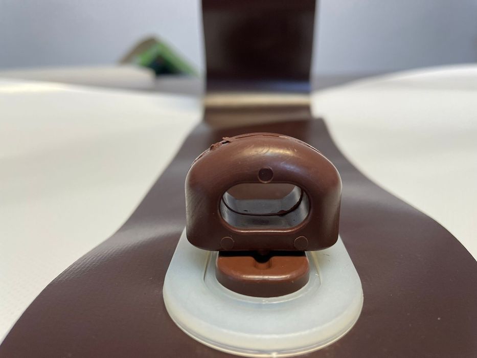 Capsa ovala, autoblocanta  42 x 22 mm ptr folie inchidere terasa