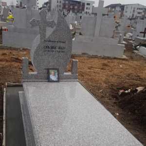 Lucrari granit și marmura pt cimitir, glafuri si blaturi pt case