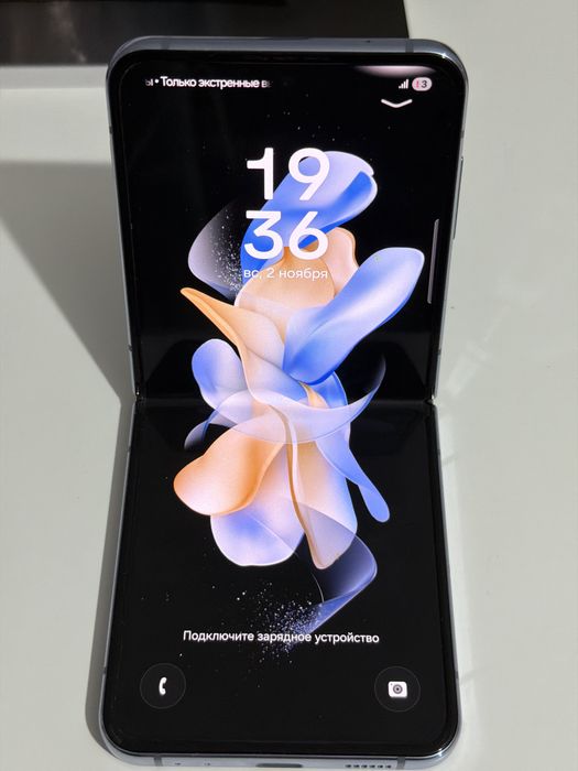 Продам Samsung Z Flip 4