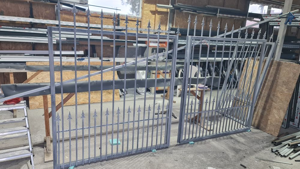 Tamplarie / Mobila / Confecții metalice /porti