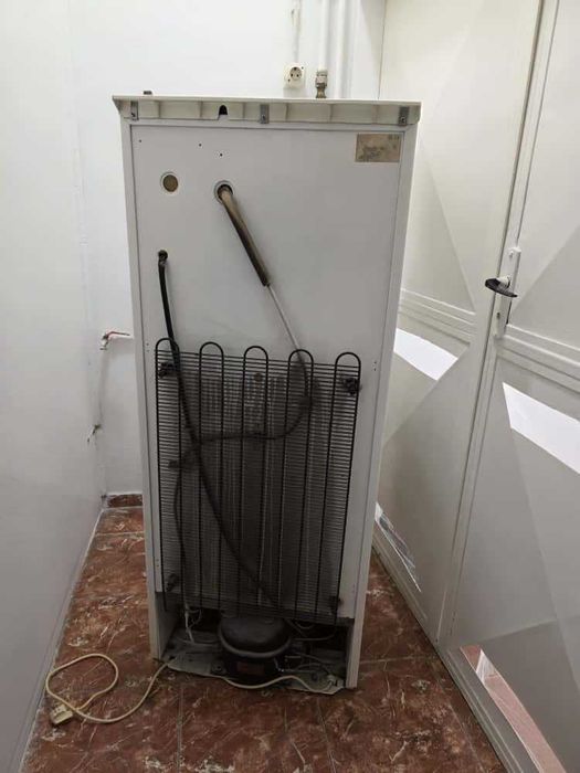 Vand Frigider Artic functional
