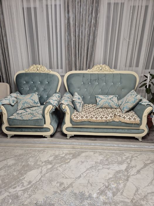 Продам 2 Дивана с креслам