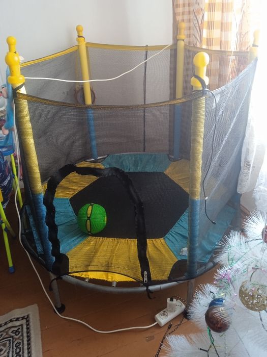 Продам батут детский