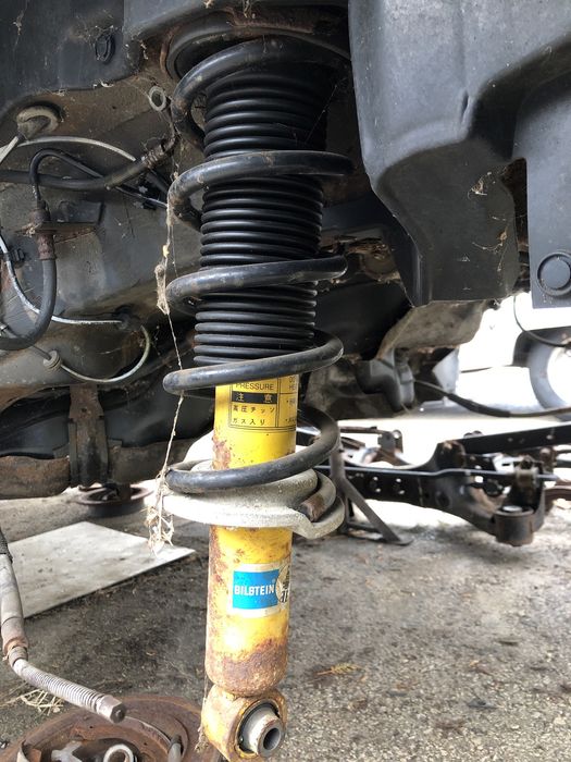 Задени амортесьори за Субару