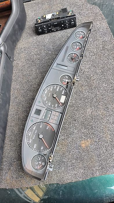 Щиток приборо Ауди А6 С4 2.8