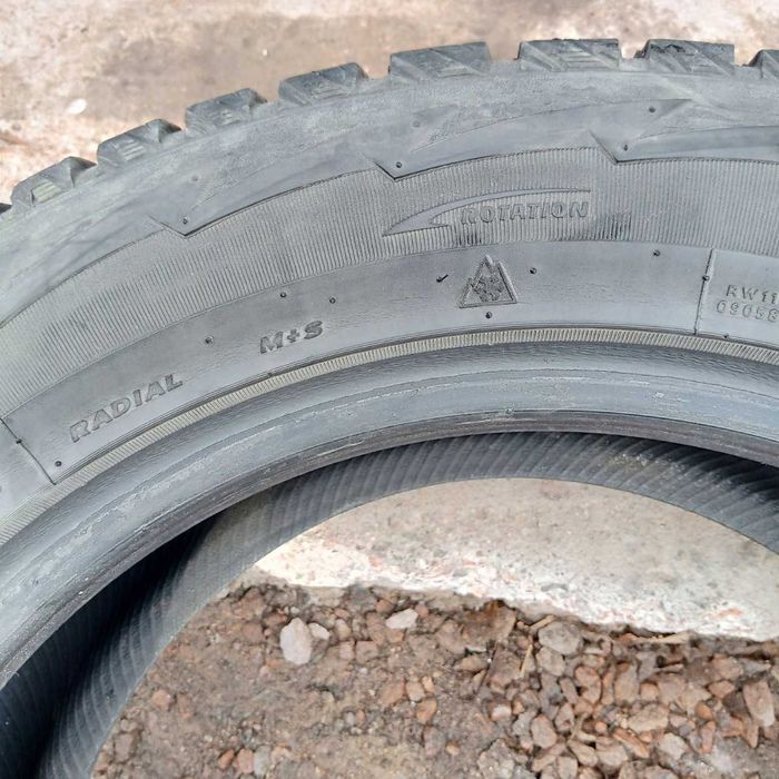 Шины от машины  б/у 255/55R18 109Т