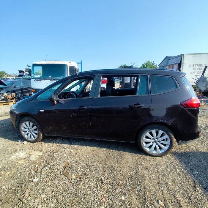 Dezmembrari Opel ZAFIRA C (2011-) 2.0 CDTI Motorina