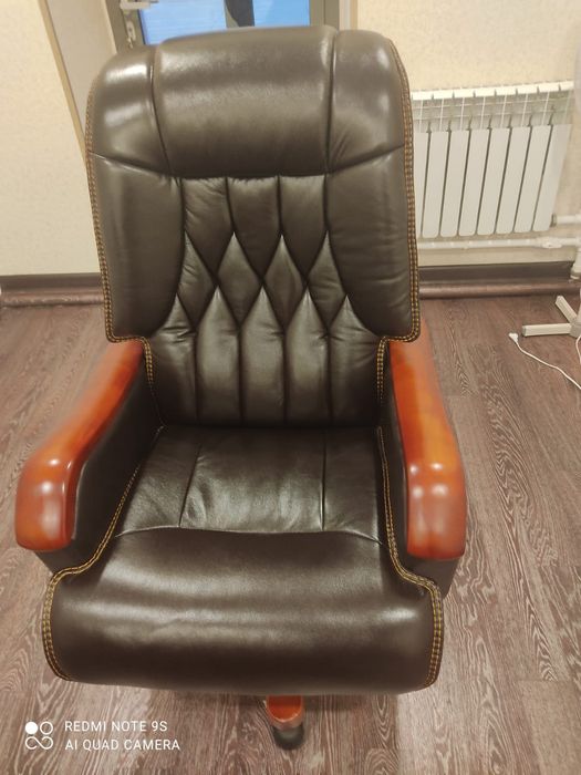 Элитное Кресло руководителя из натуральной кожи