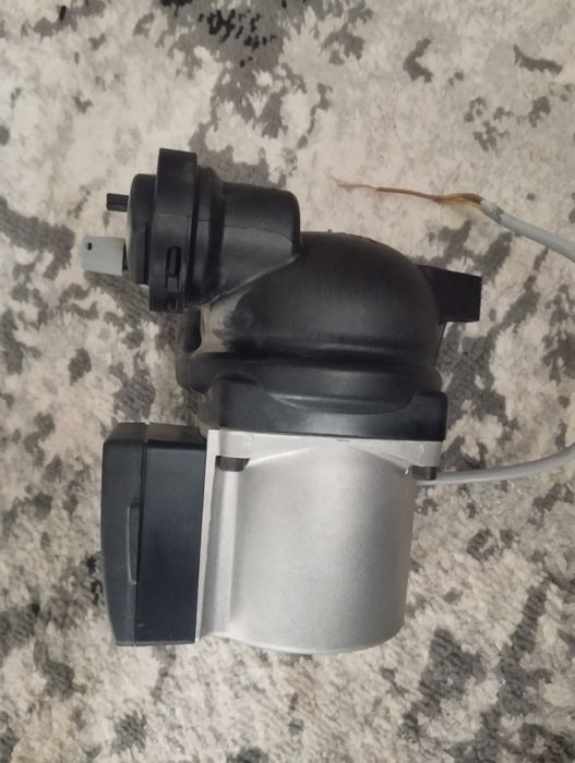 Циркуляционный насос (двигатель) Grundfos запчаст для двухконтурный ко