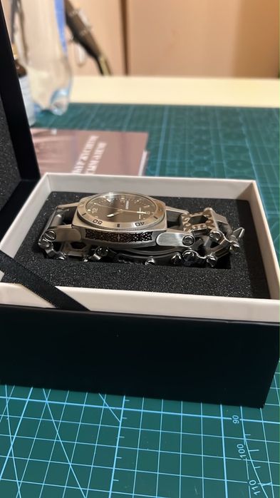 Часы Leatherman Tread Tempo