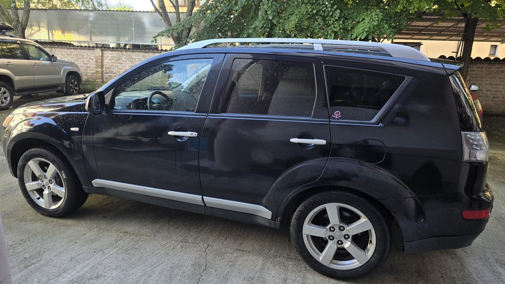 Mitsubishi outlander 2009