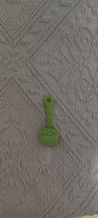 Продам скрепыш по Марвелу из магнума