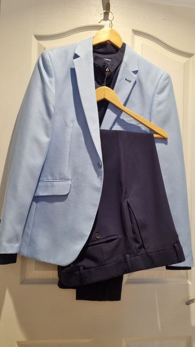 Tinuta barbati (sacou, pantalon, camasa + camasa bonus)