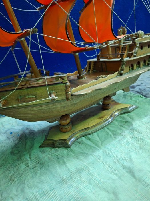Корабль сувенирный