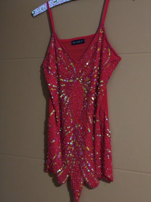 Вайръл пеперуден потник в алено червено