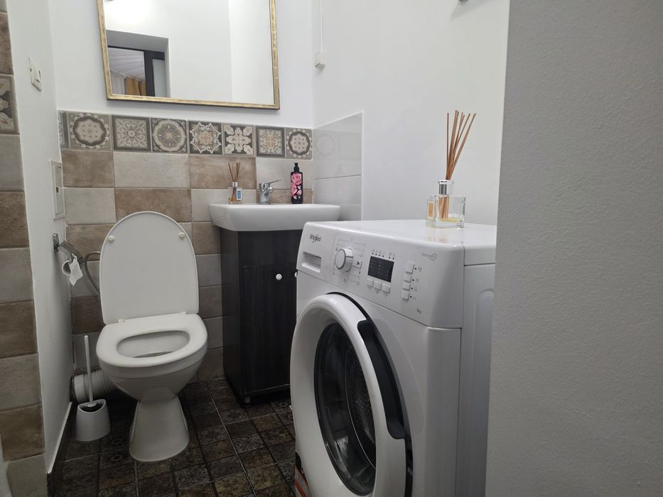 Proprietar inchiriez garsoniera zona Copou