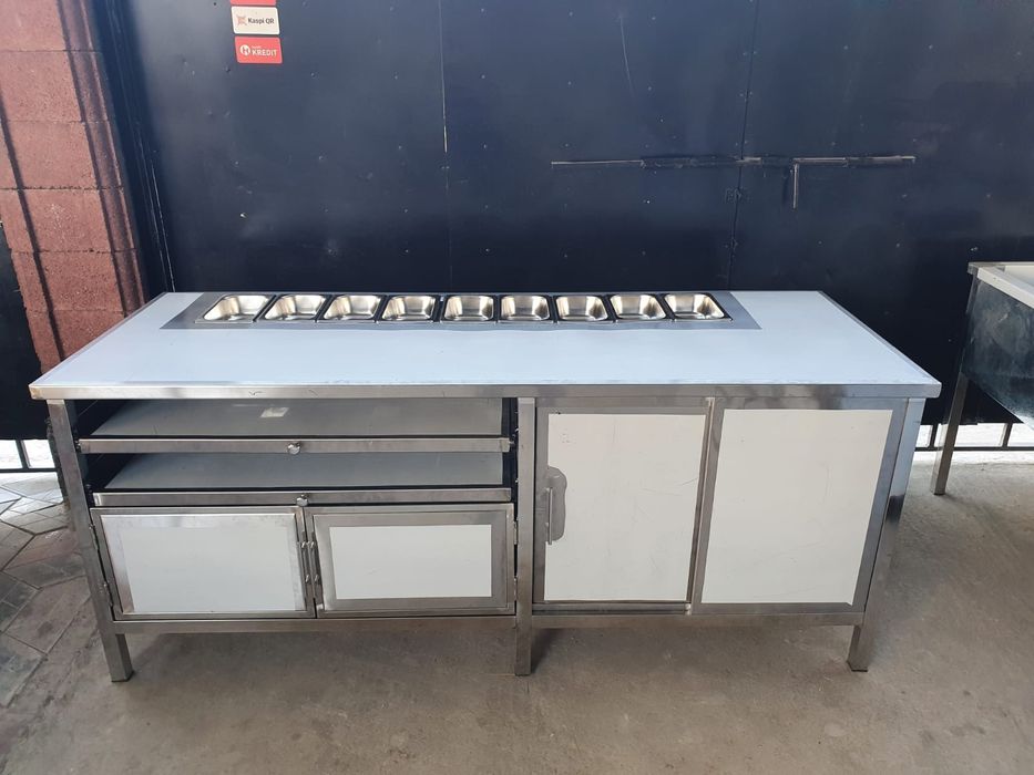 Пицца стол с гастраемкостями