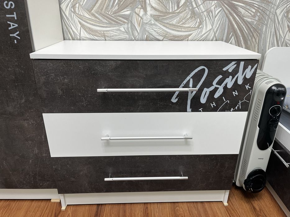 Мебель хорошим состояние