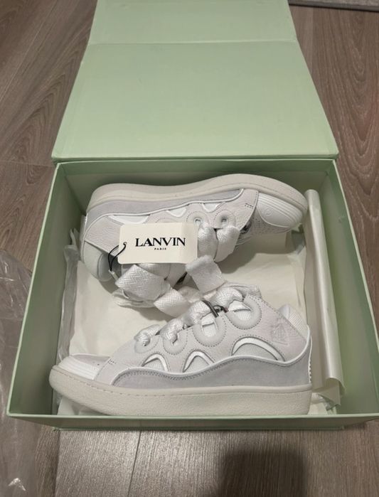 Lanvin Curb