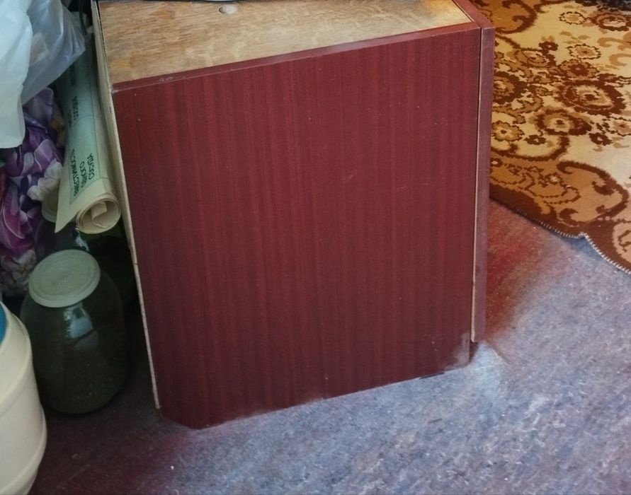 Тумбочка большая,б/у.