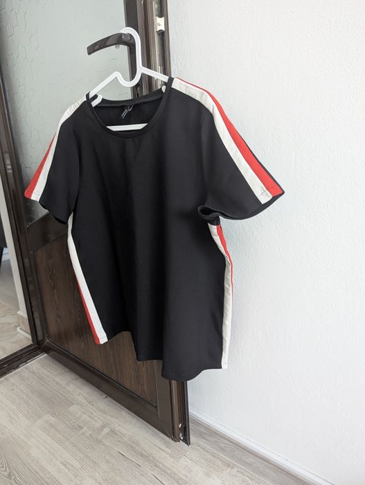 Bluza nouă mărimea L pentru doamne domnișoare