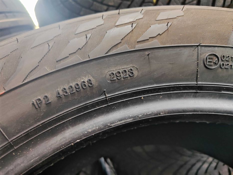 2бр.зимни гуми 205/60/16 Nokian