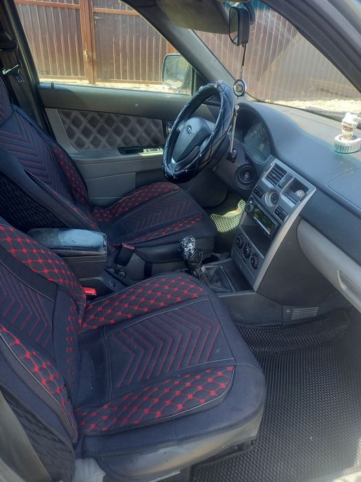 Продам Приору 2013г