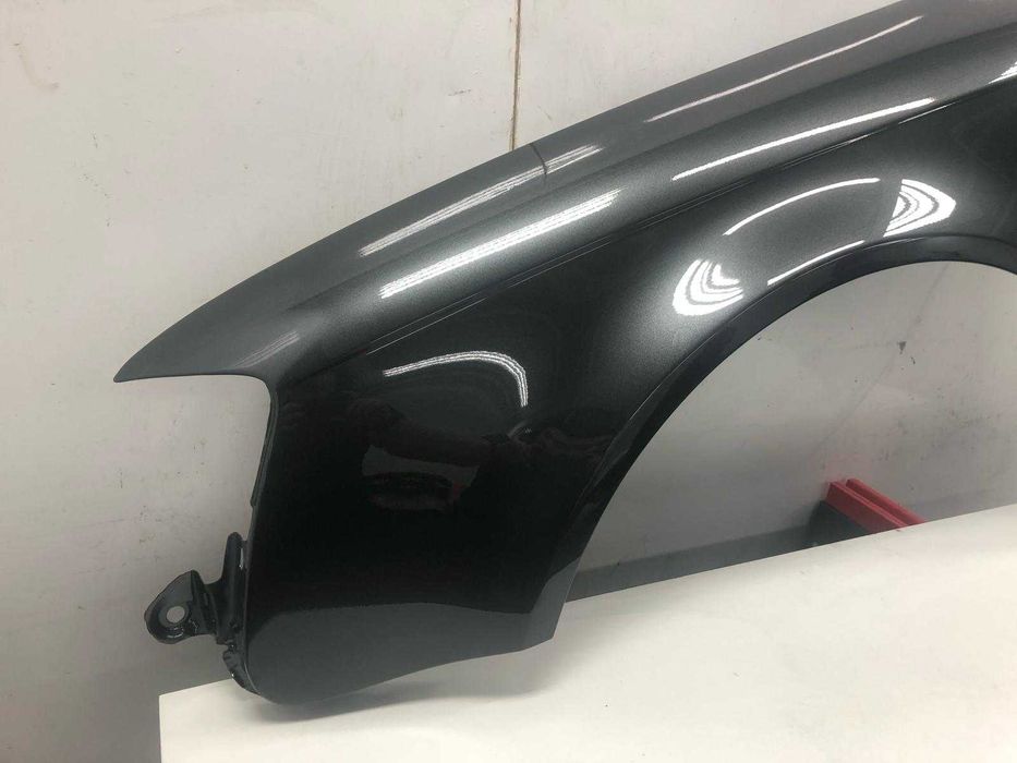 Aripa Fata Stanga Audi A4 B7 An 2004-2007 (LZ7S (Gri))