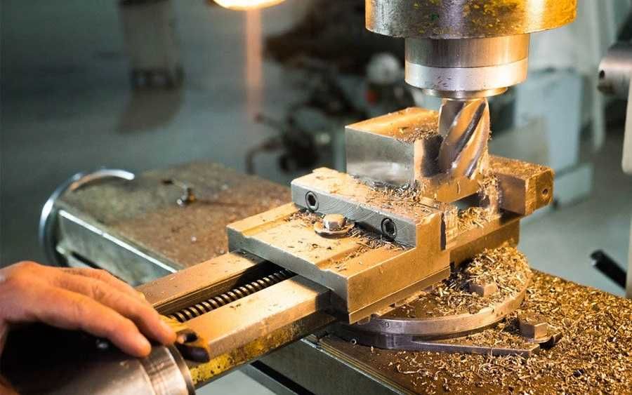 Токарь - фрезеровщик. Закалка металла.