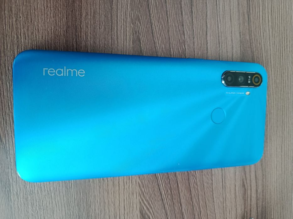 Продам смартфон realme c3