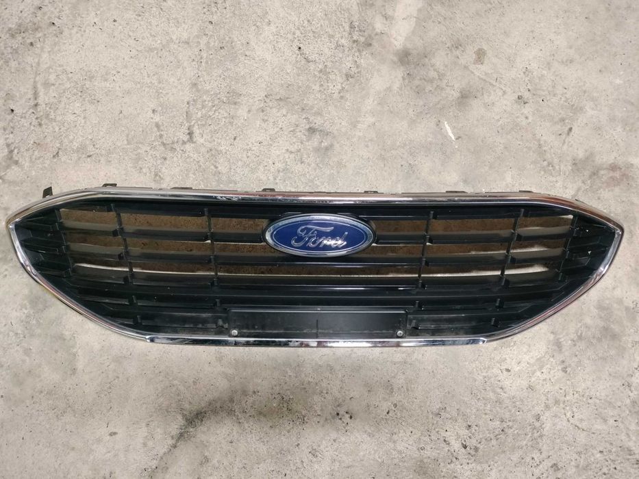 Grila centrala Ford Focus model 2022-2025