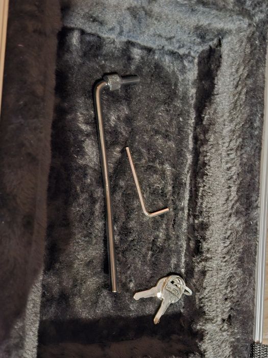 Електрическа китара Jackson JS32 King V с Floyd Rose с куфар