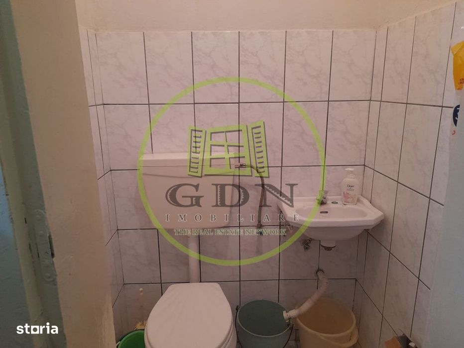 Apartament 2 camere de vanzare la casa  str.Plopului  Fagaras  jud. Br